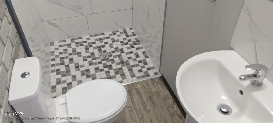 6 Bedroom Property for Sale in Seemeeu Park Western Cape